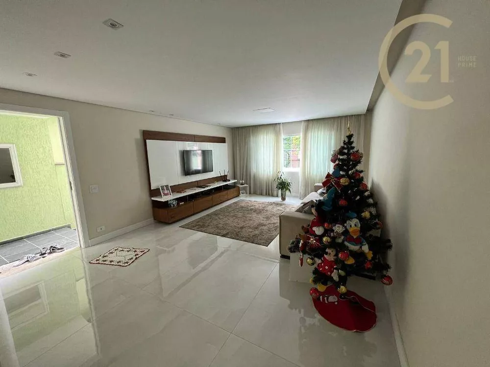 Casa à venda com 3 quartos, 180m² - Foto 1