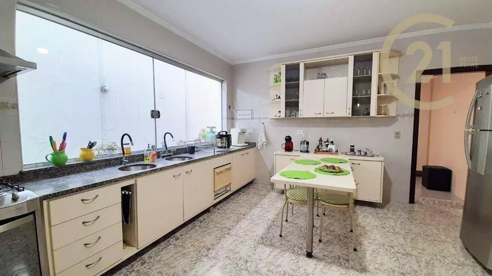 Casa à venda com 3 quartos, 307m² - Foto 23