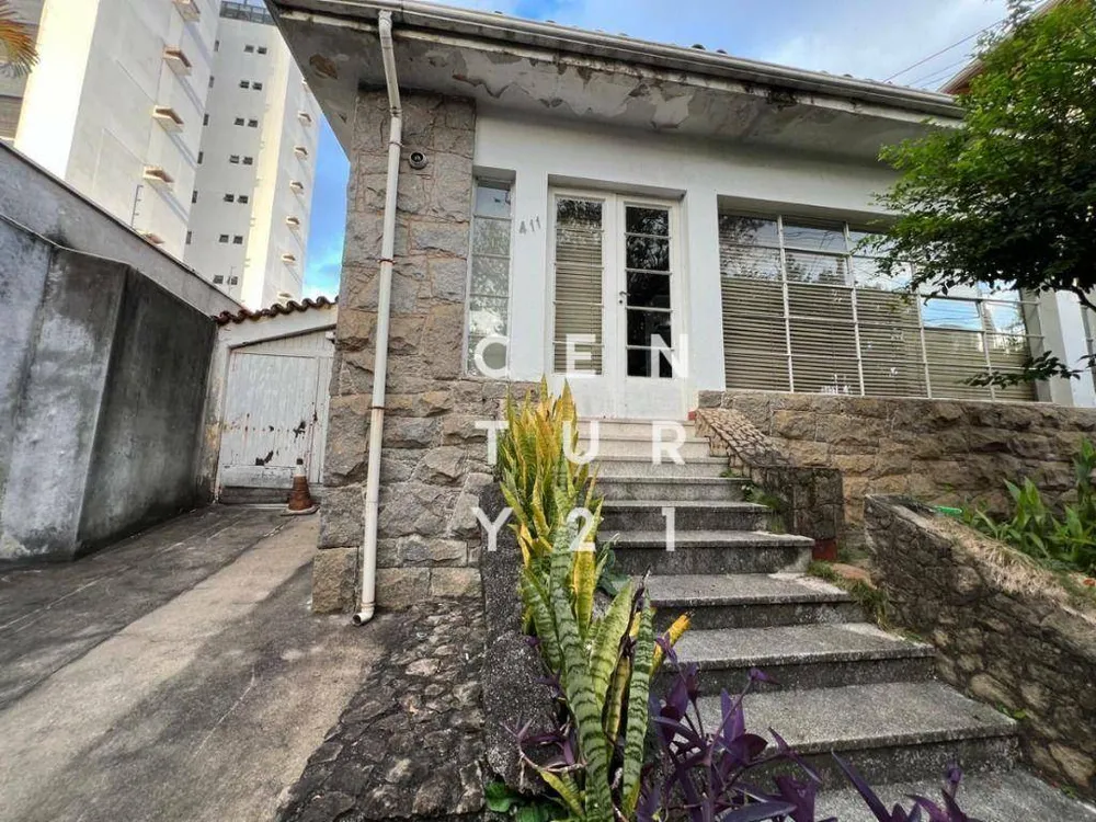 Casa, 5 quartos, 285 m² - Foto 1