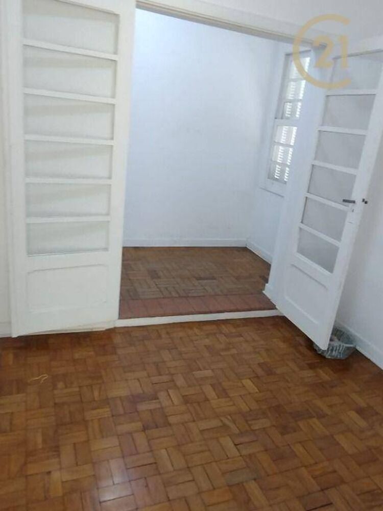 Casa à venda e aluguel com 6 quartos, 268m² - Foto 4