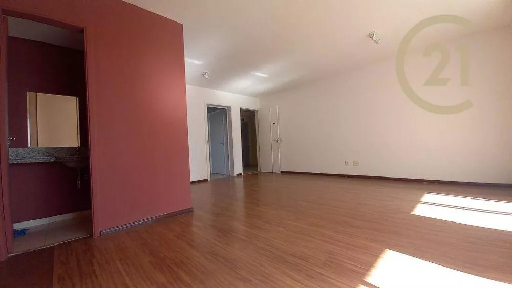 Apartamento à venda com 3 quartos, 105m² - Foto 1