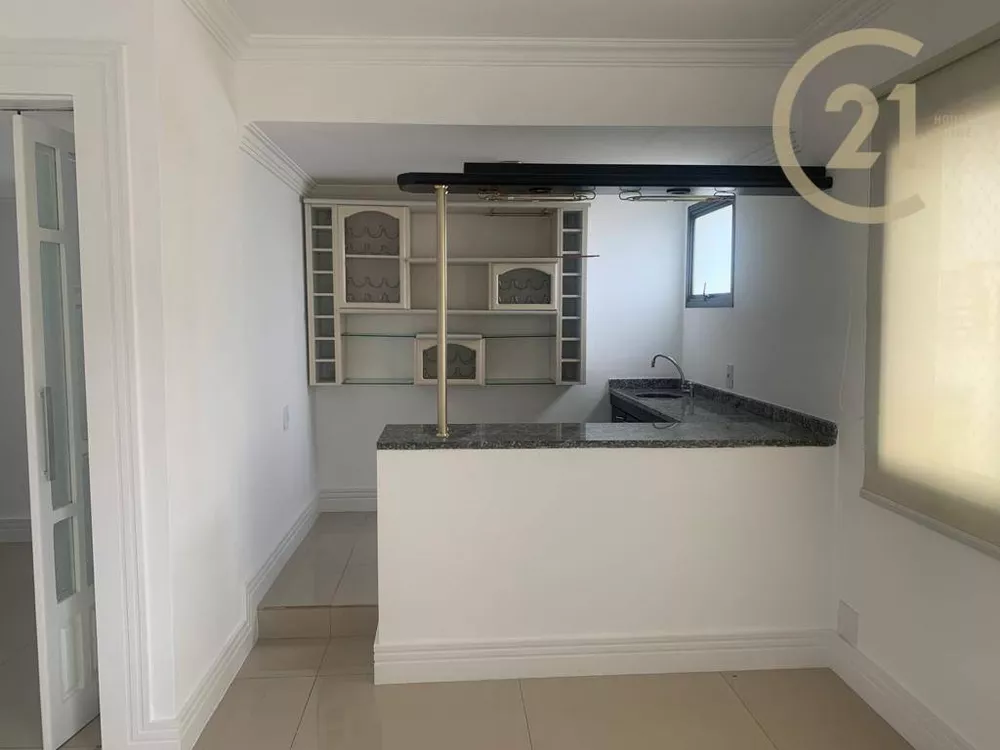 Apartamento à venda com 4 quartos, 198m² - Foto 5