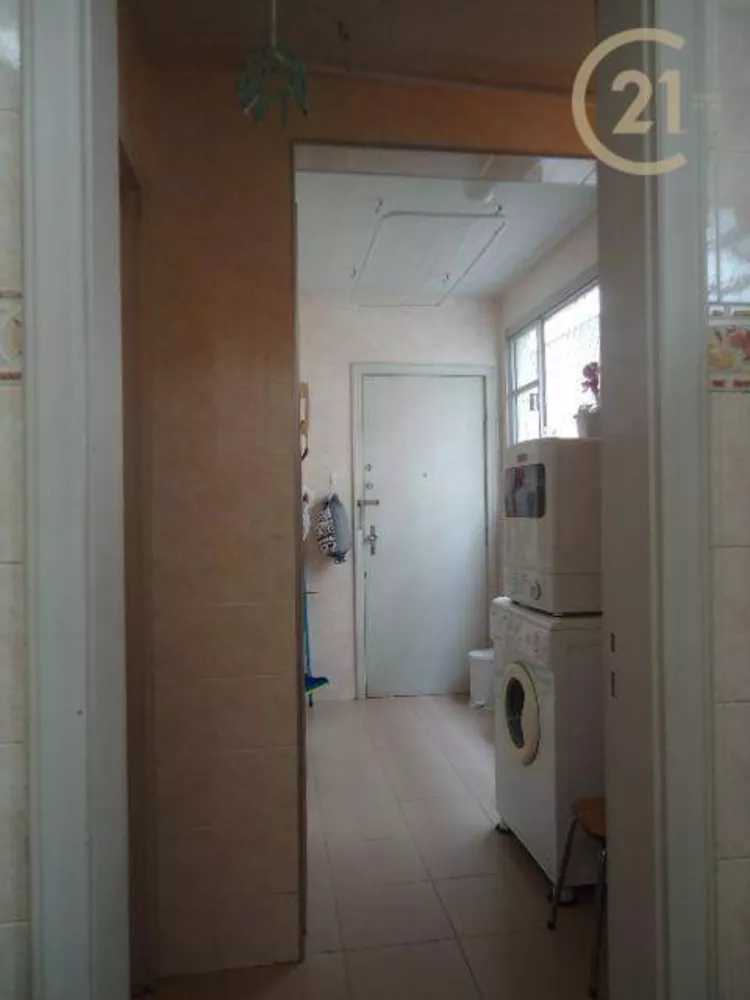 Apartamento à venda com 3 quartos, 167m² - Foto 2