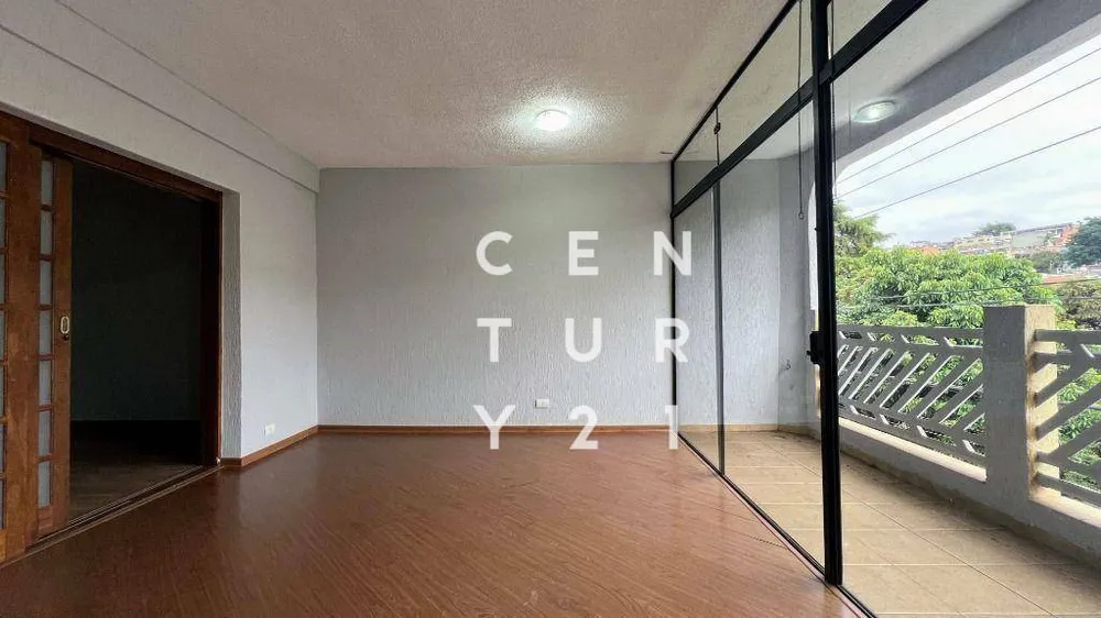 Sobrado, 3 quartos, 240 m² - Foto 1