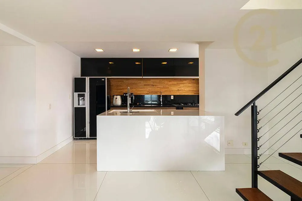 Cobertura, 3 quartos, 200 m² - Foto 4