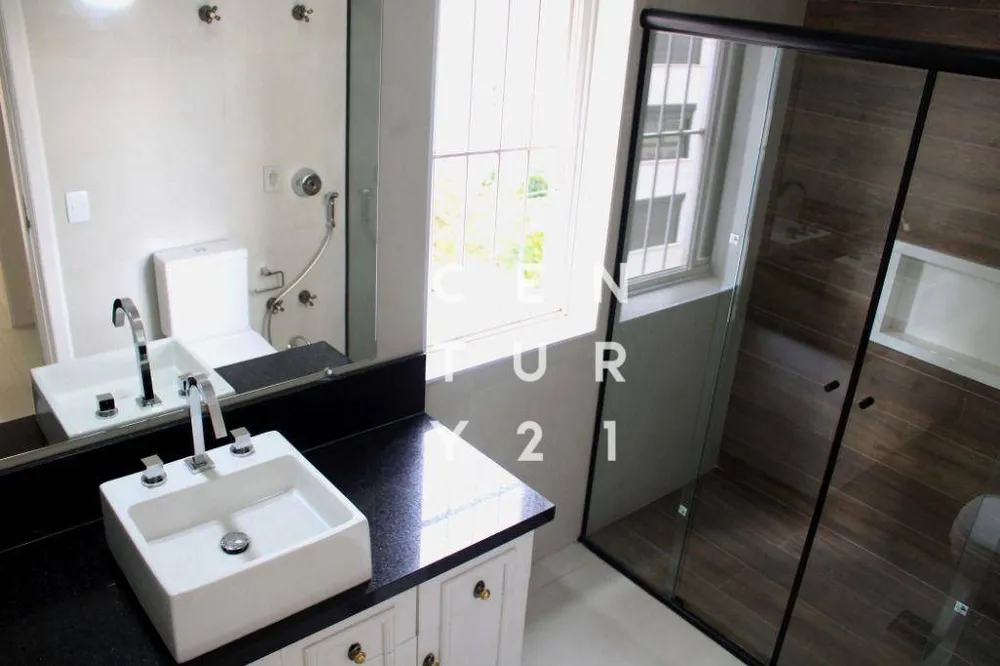 Cobertura, 3 quartos, 205 m² - Foto 4