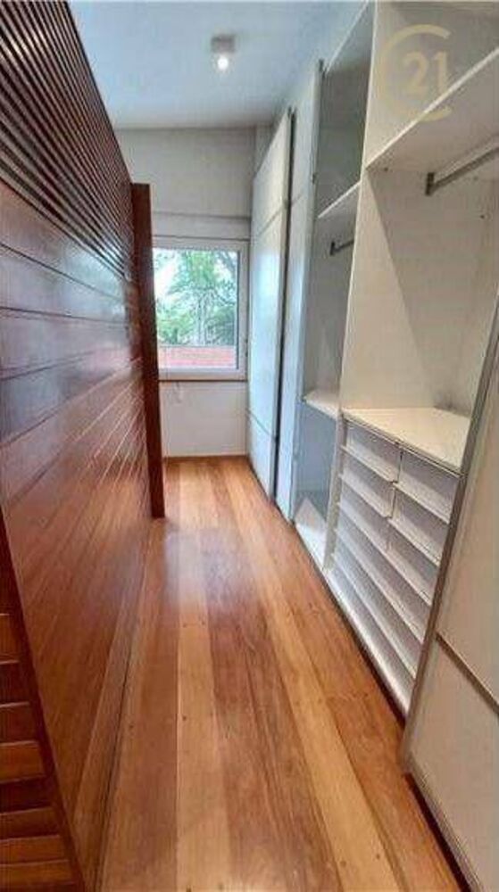 Casa para alugar com 3 quartos, 370m² - Foto 4