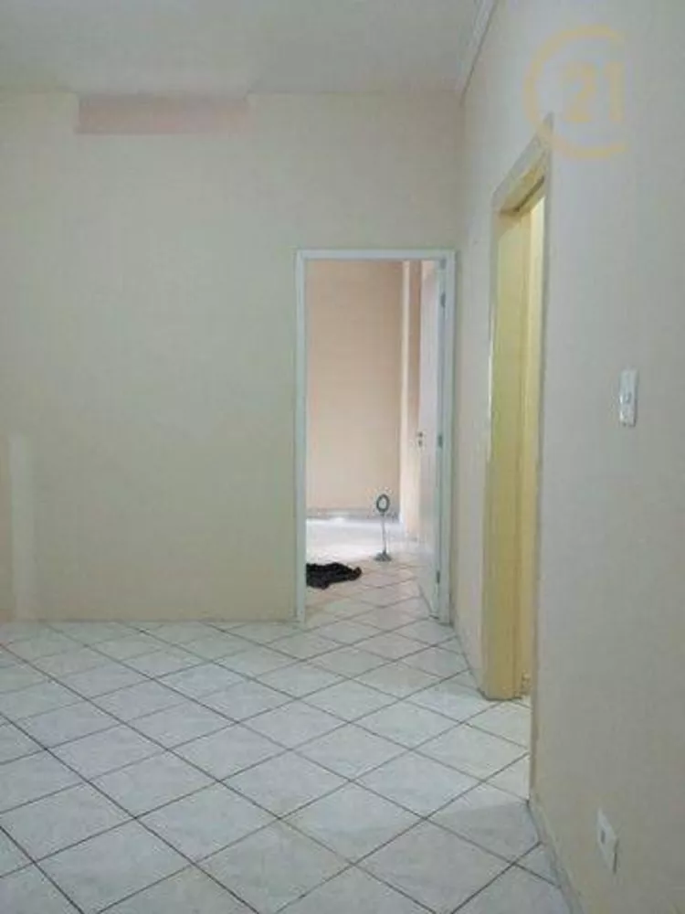 Apartamento à venda com 2 quartos, 65m² - Foto 3