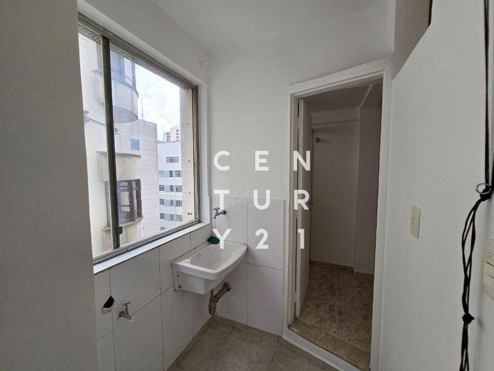 Apartamento para alugar com 2 quartos, 120m² - Foto 7