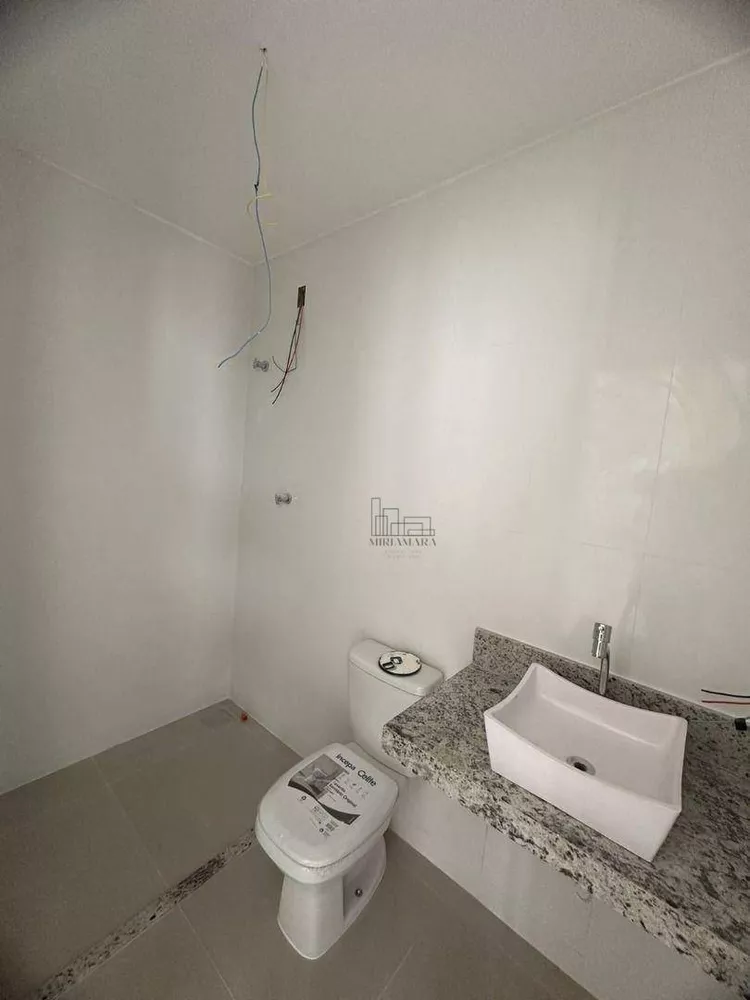 Apartamento à venda com 2 quartos, 70m² - Foto 1