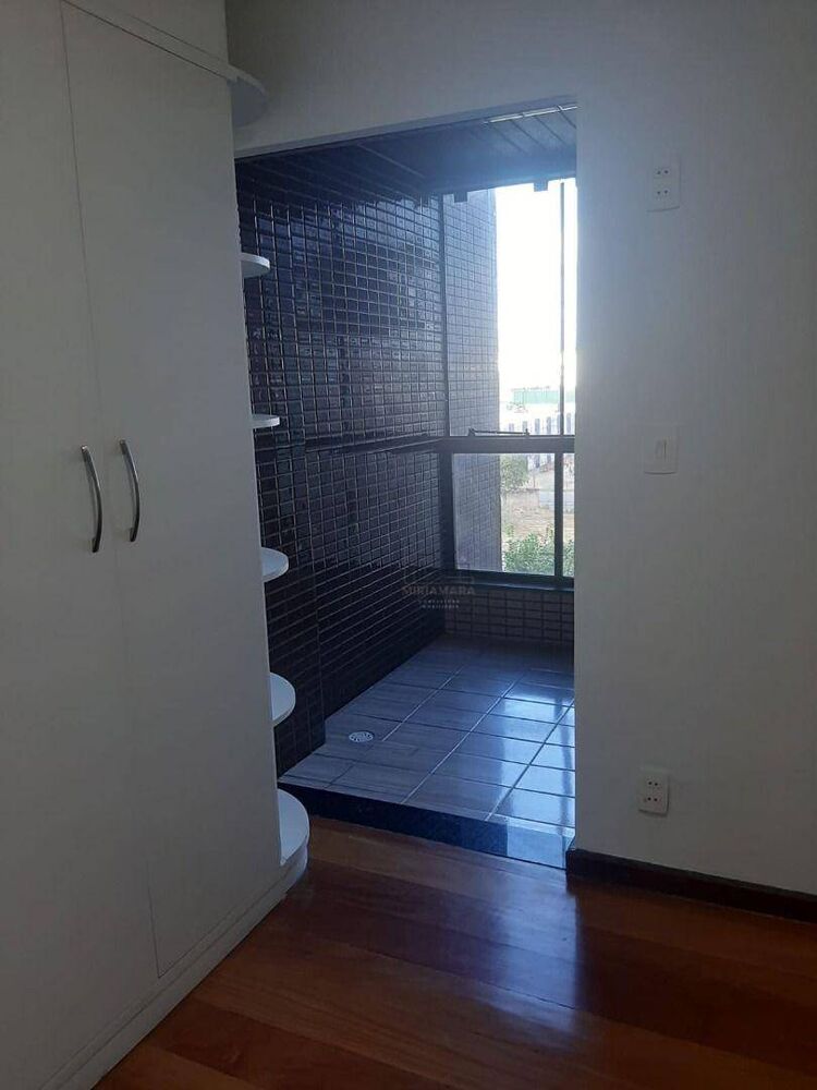 Apartamento à venda com 3 quartos, 181m² - Foto 9