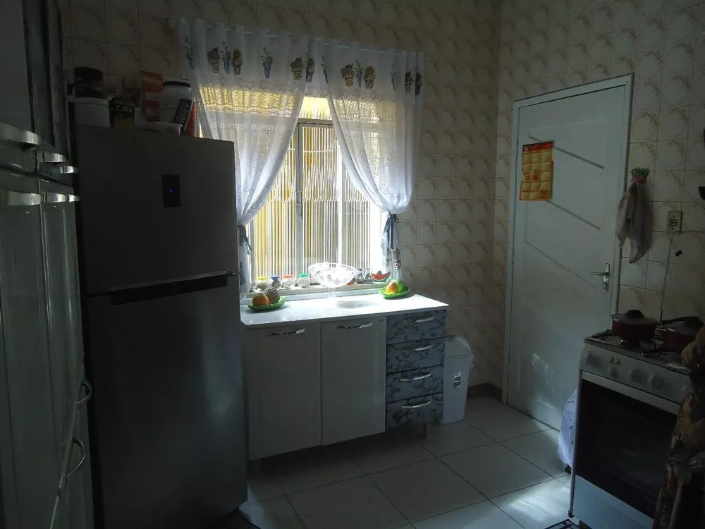 Casa, 4 quartos, 222 m² - Foto 1