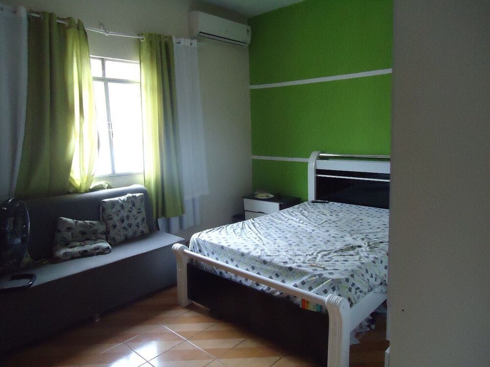 Casa à venda com 4 quartos, 222m² - Foto 4