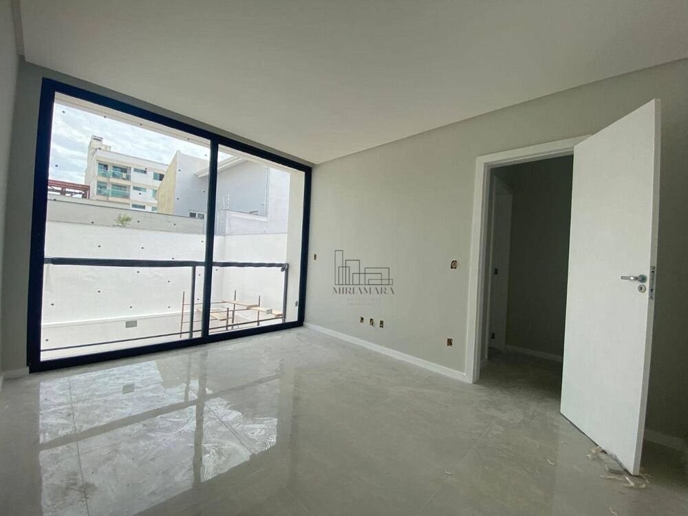 Casa à venda com 3 quartos, 175m² - Foto 8
