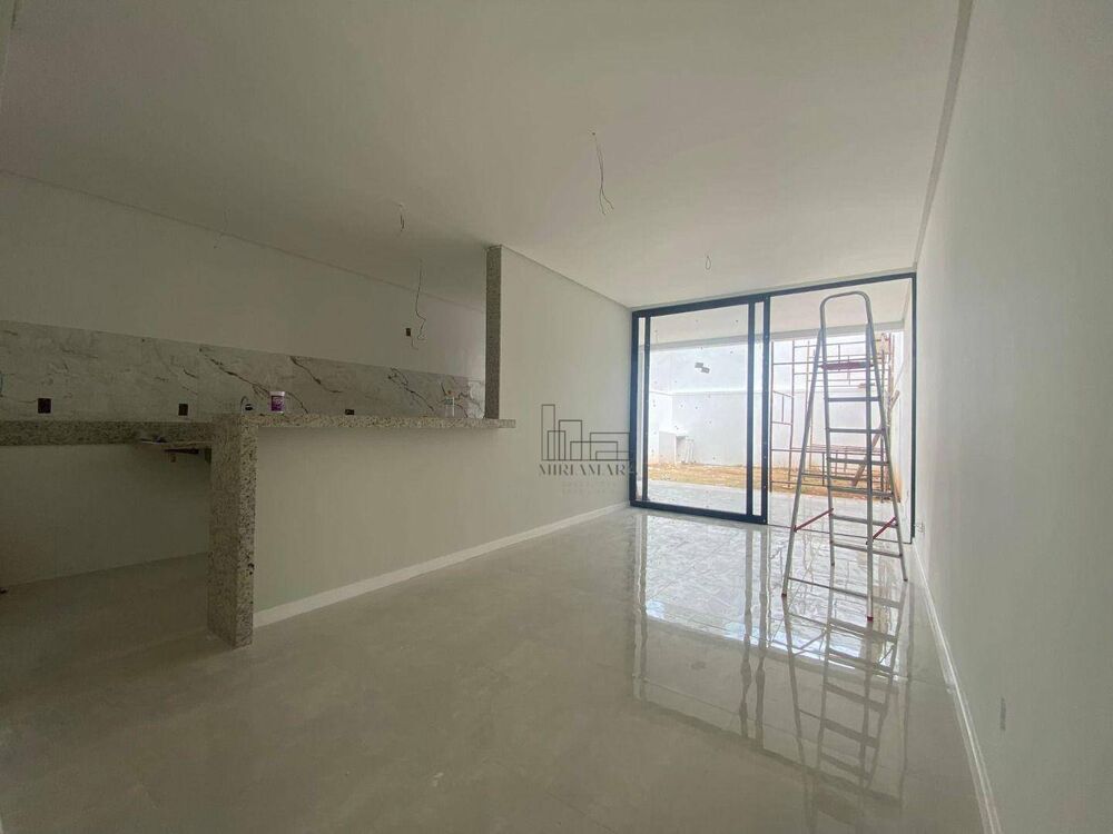 Casa à venda com 3 quartos, 175m² - Foto 5