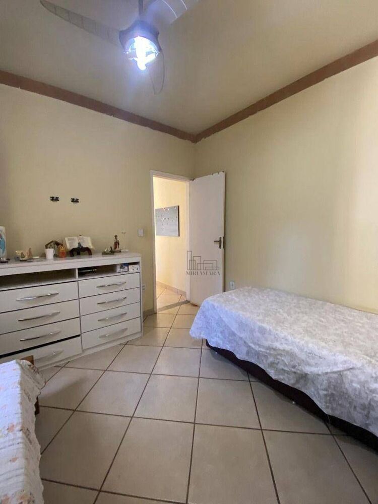 Casa à venda com 3 quartos, 264m² - Foto 8