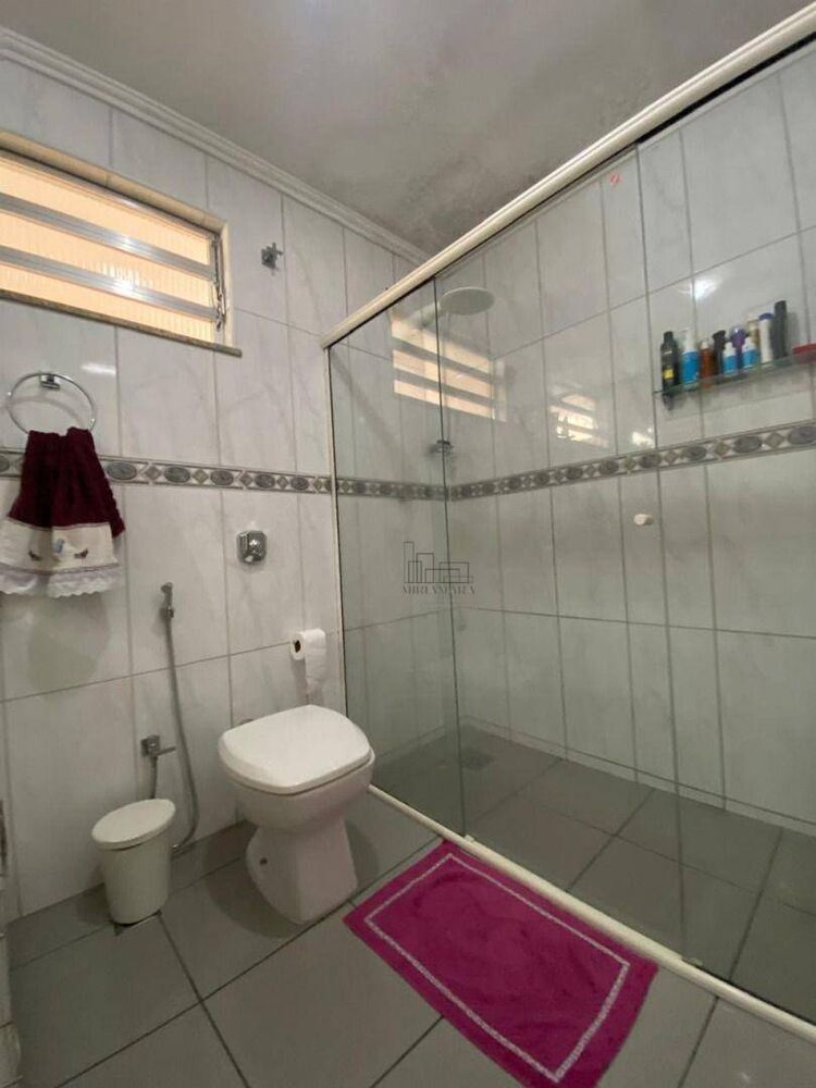 Casa à venda com 3 quartos, 264m² - Foto 4