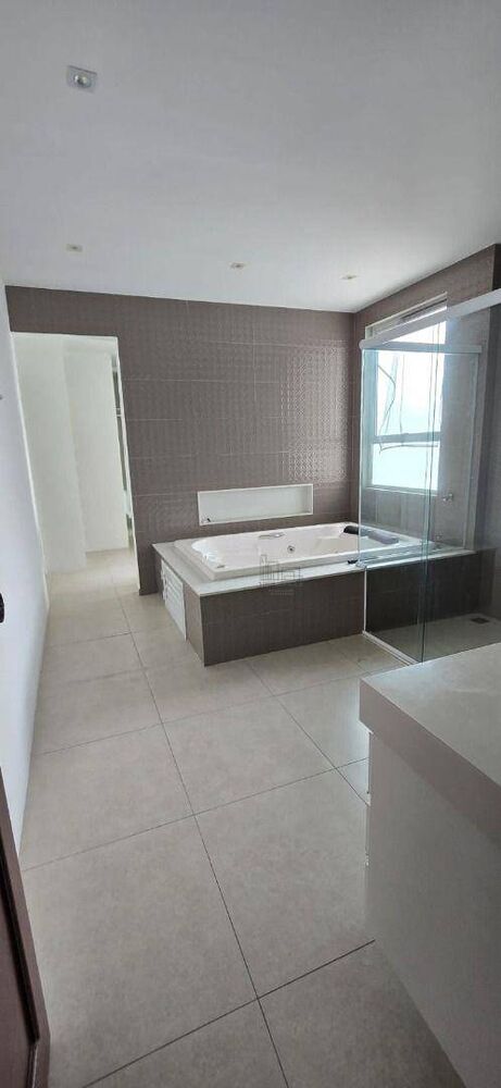 Casa à venda com 3 quartos, 360m² - Foto 8