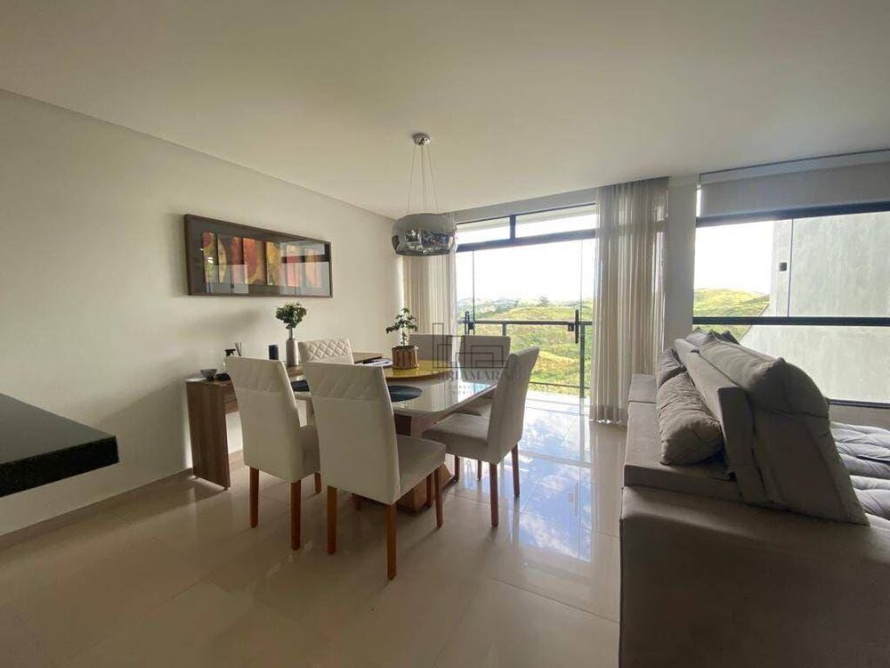 Casa à venda com 3 quartos, 212m² - Foto 2