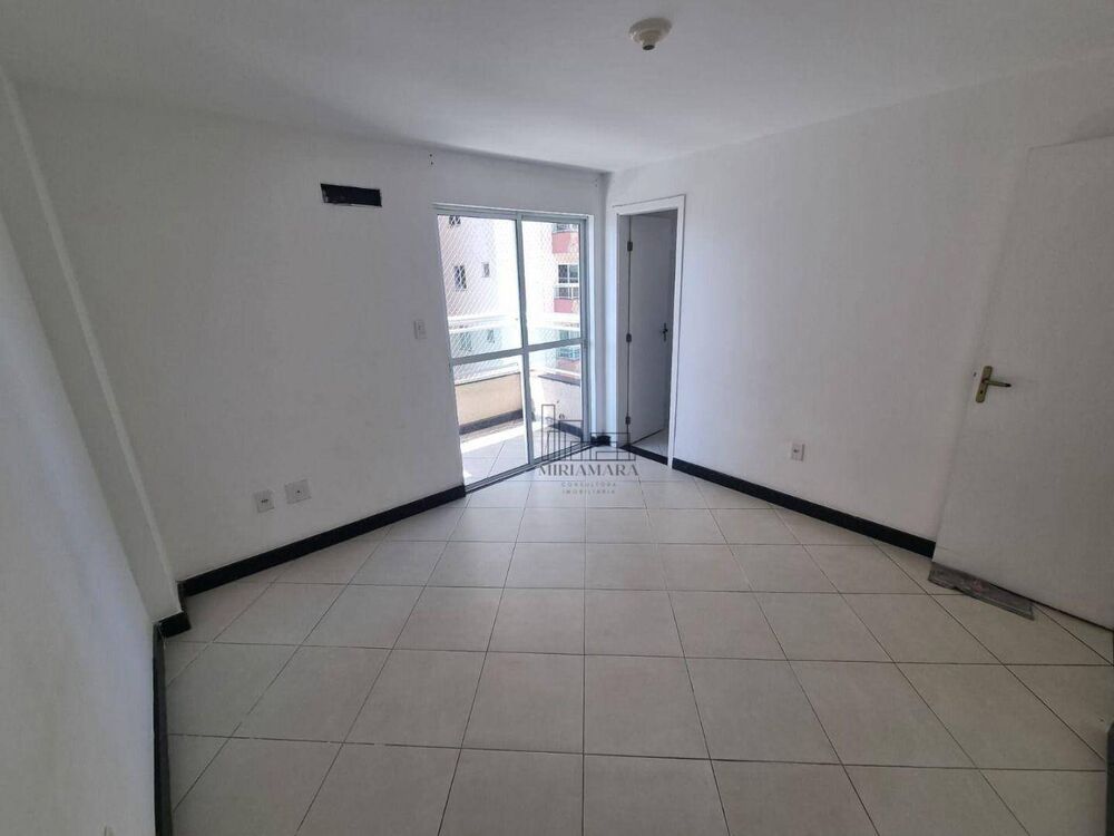 Apartamento à venda com 2 quartos, 69m² - Foto 4