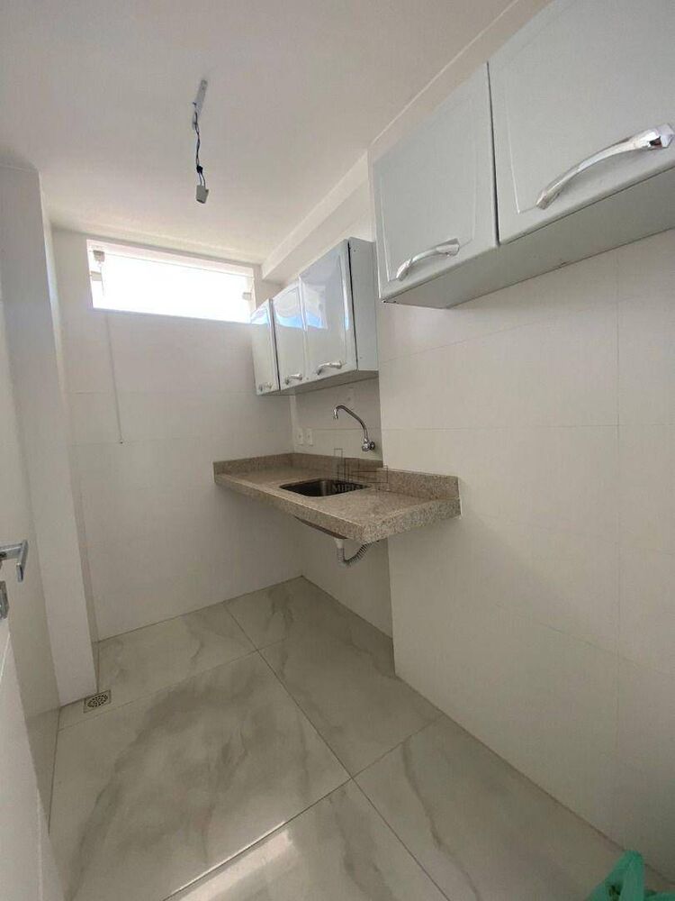 Apartamento à venda com 3 quartos, 170m² - Foto 7