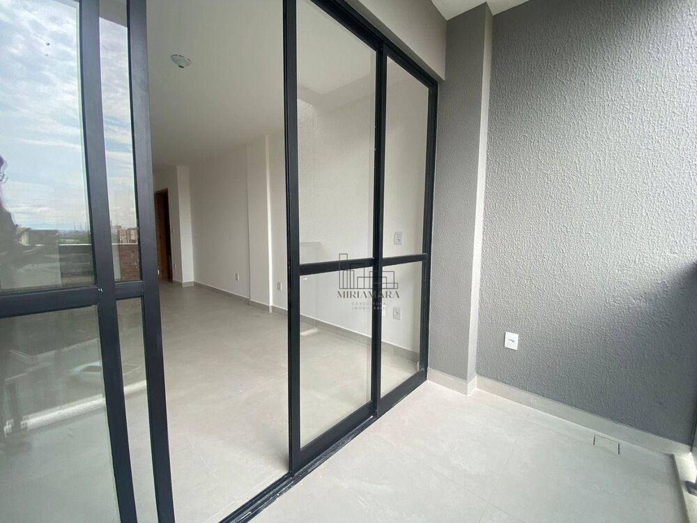 Apartamento à venda com 3 quartos, 88m² - Foto 2