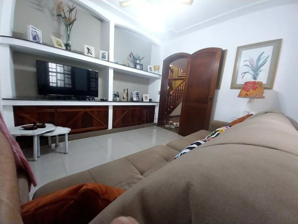 Casa, 7 quartos - Foto 1