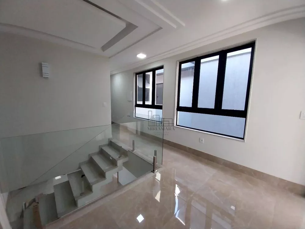 Casa, 3 quartos, 307 m² - Foto 1