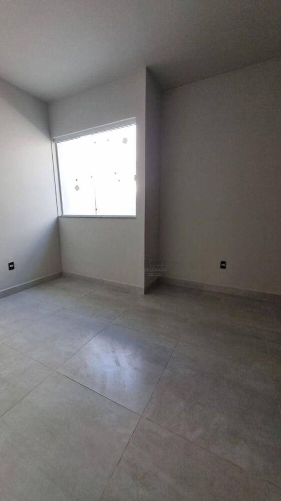 Casa à venda com 2 quartos, 58m² - Foto 8