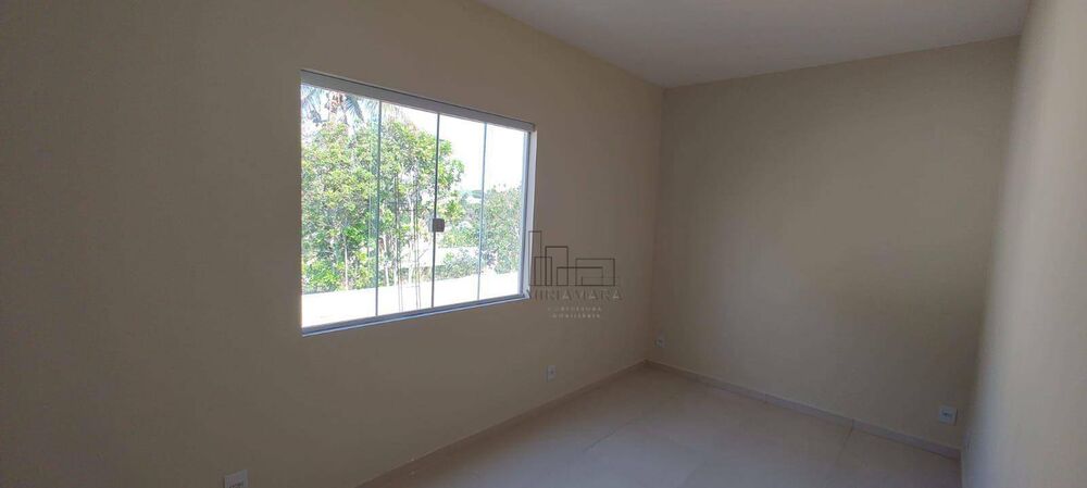 Casa à venda com 2 quartos, 64m² - Foto 4