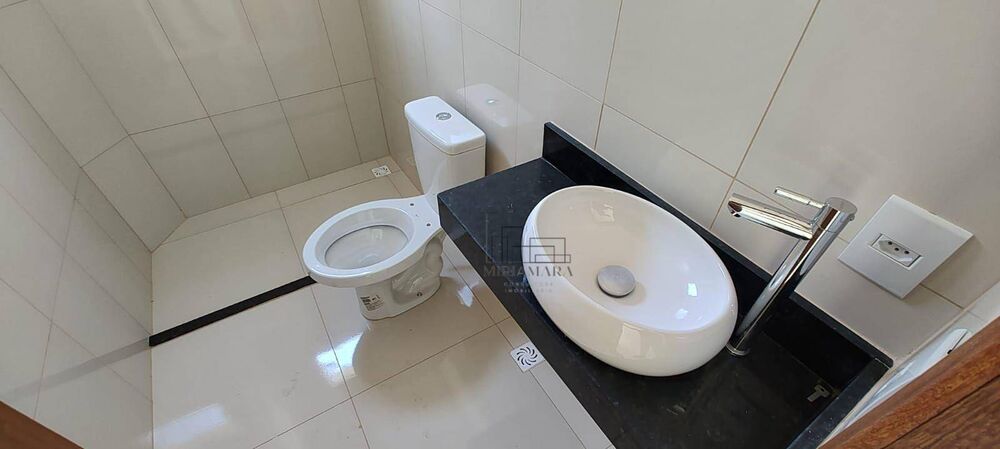 Casa à venda com 2 quartos, 64m² - Foto 8