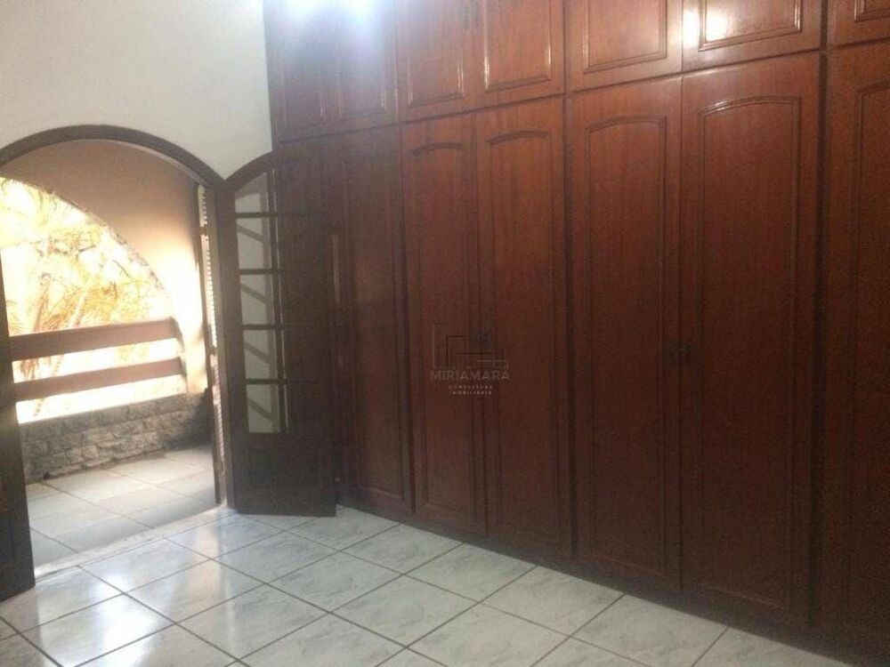Casa à venda com 4 quartos, 310M2 - Foto 7