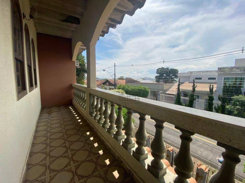 Casa, 6 quartos, 248 m² - Foto 4