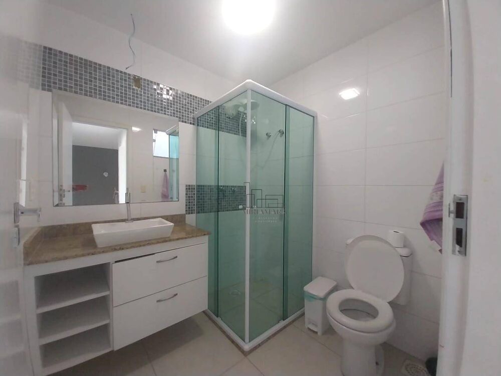 Casa à venda com 3 quartos, 170m² - Foto 2