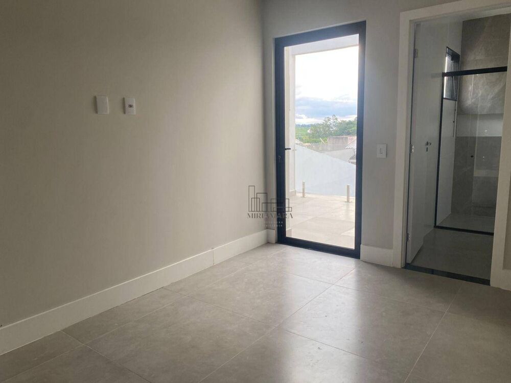 Casa à venda com 3 quartos, 205M2 - Foto 6