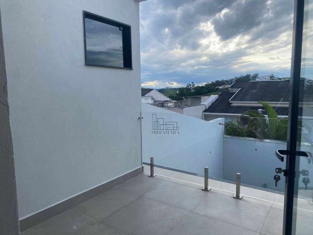 Casa à venda com 3 quartos, 205M2 - Foto 4
