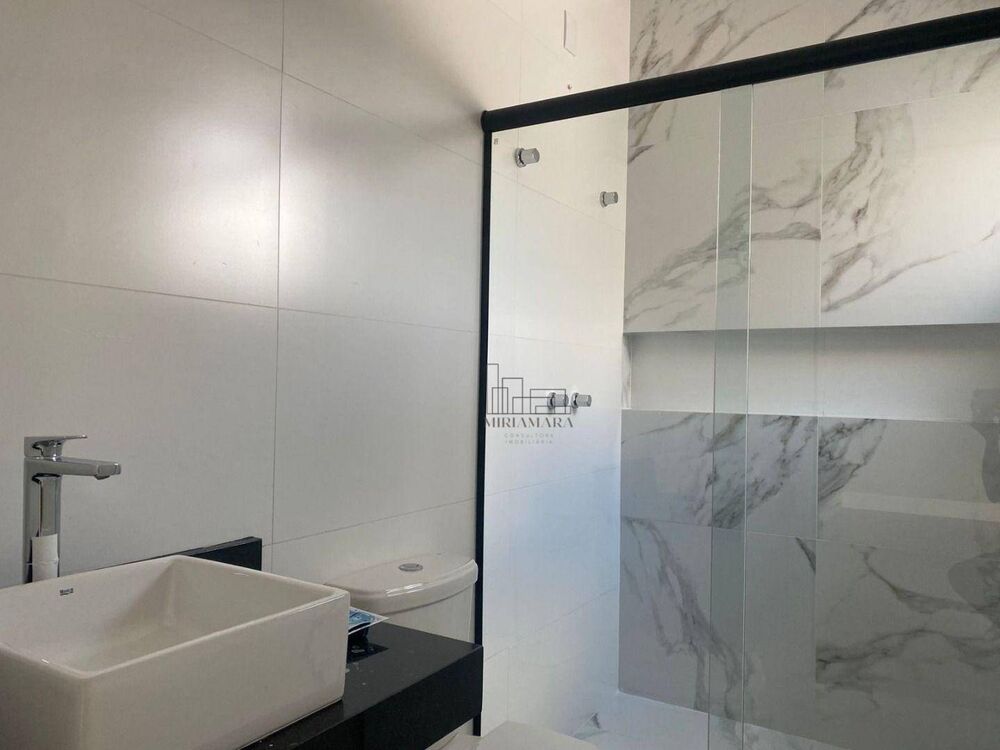 Casa à venda com 3 quartos, 205M2 - Foto 3