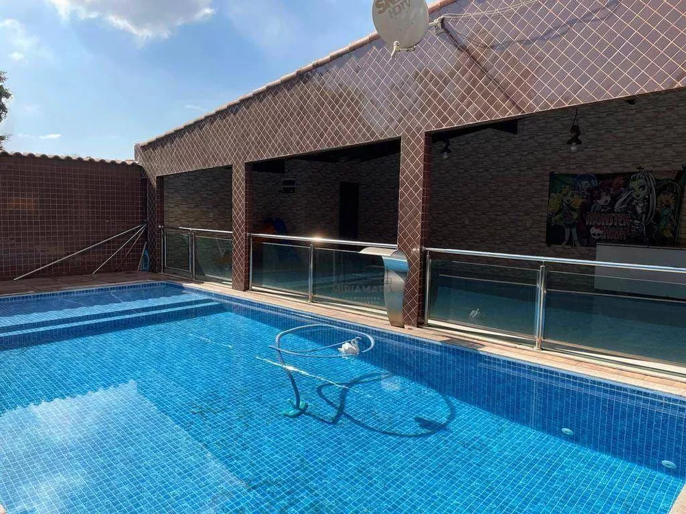 Casa, 6 quartos, 602 m² - Foto 1