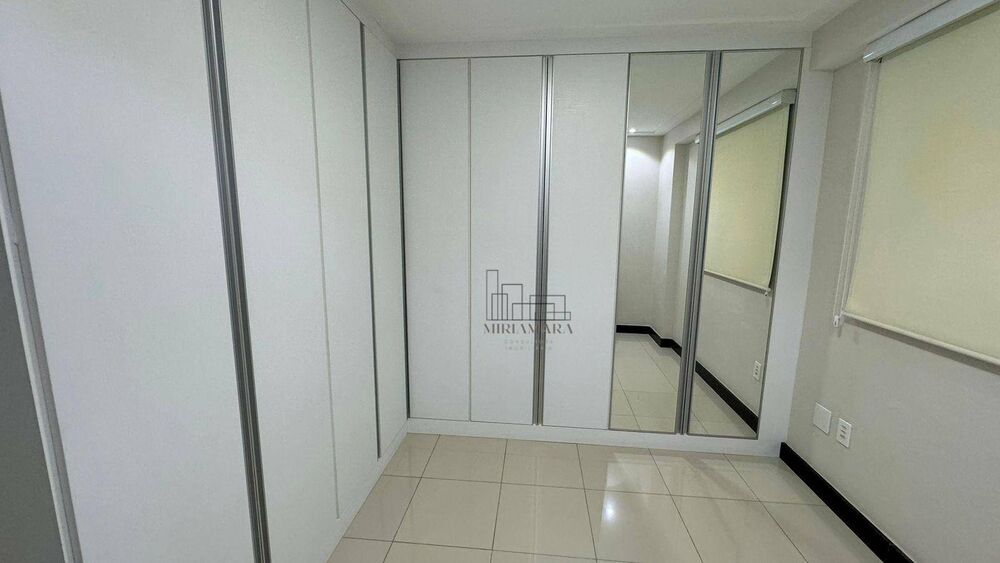 Cobertura à venda com 3 quartos, 214m² - Foto 2
