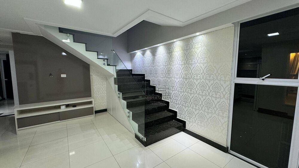 Cobertura à venda com 3 quartos, 214m² - Foto 5