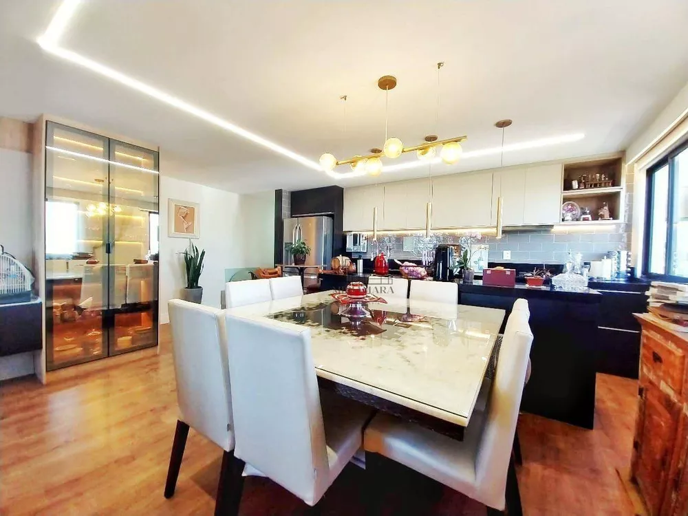 Cobertura, 3 quartos, 208 m² - Foto 9