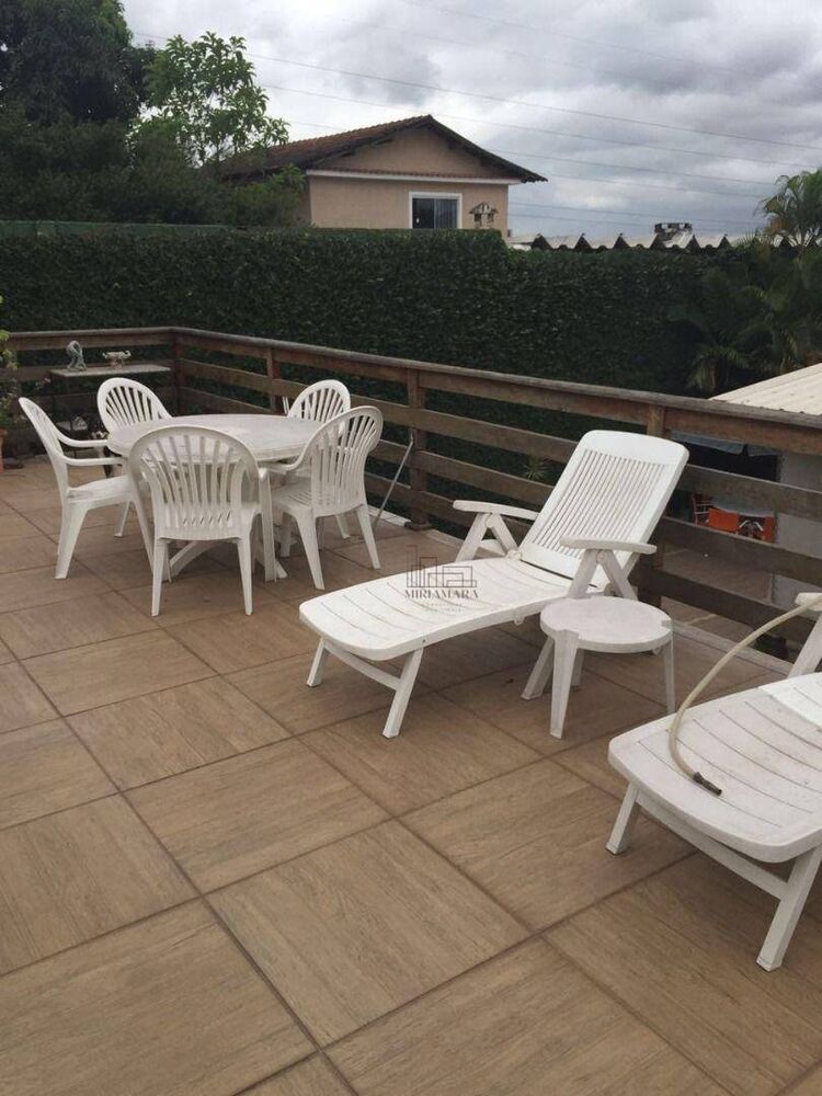 Casa à venda com 4 quartos, 185m² - Foto 3