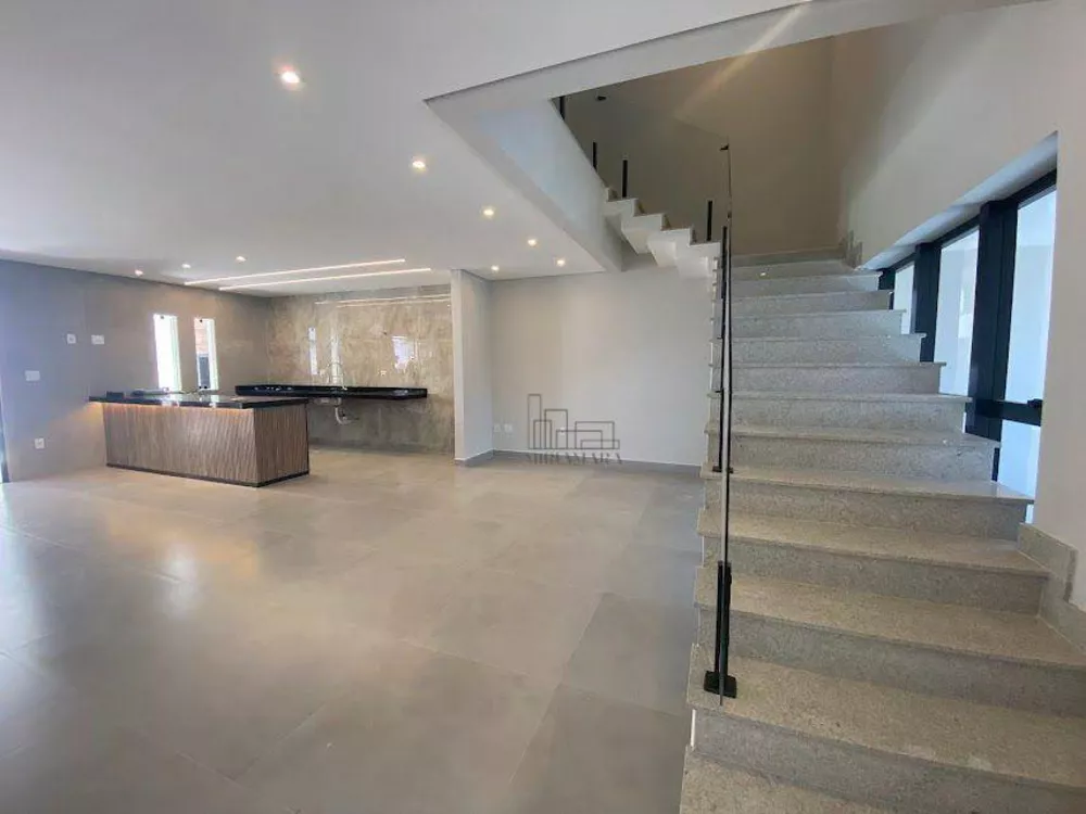 Casa, 3 quartos, 223 m² - Foto 1