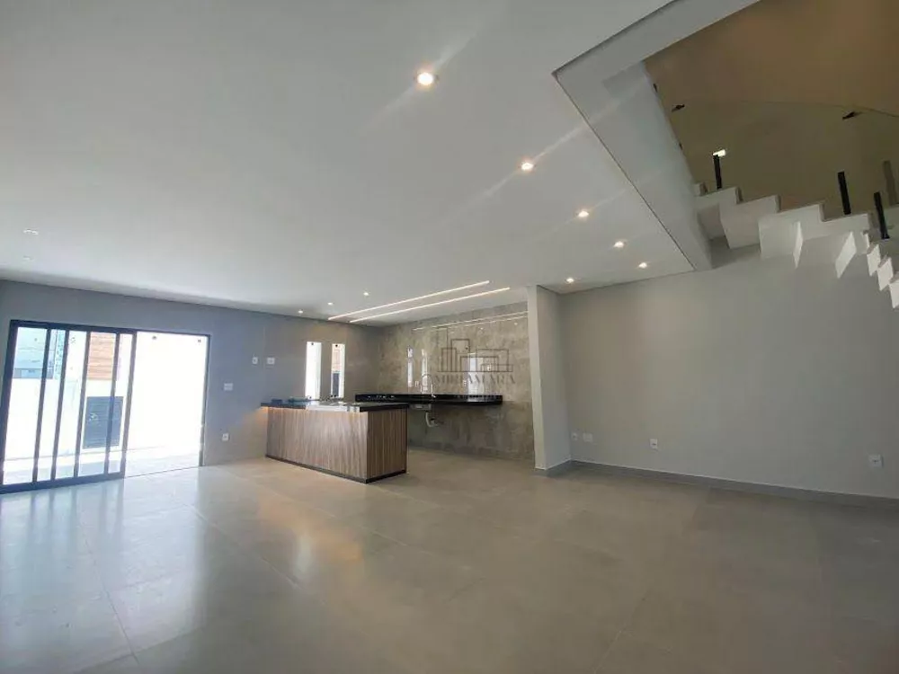 Casa, 3 quartos, 223 m² - Foto 2