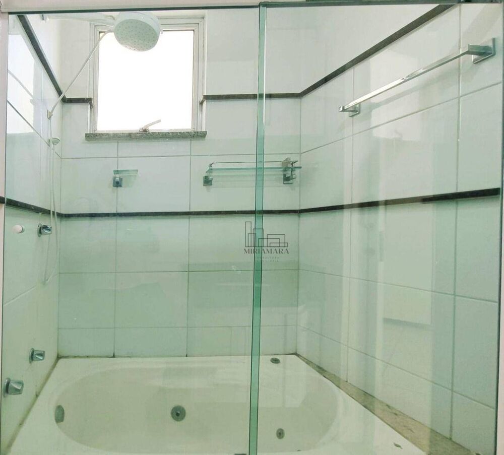 Apartamento à venda com 3 quartos, 199m² - Foto 2