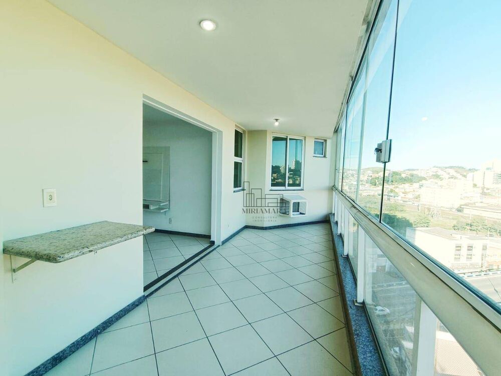 Apartamento à venda com 3 quartos, 199m² - Foto 1