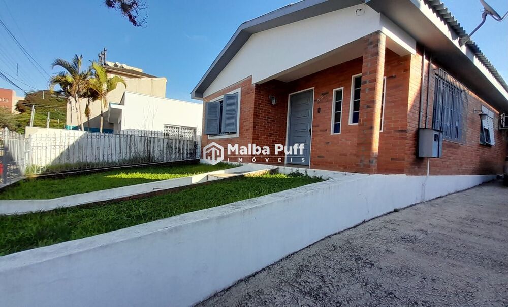 Casa à venda com 3 quartos, 98m² - Foto 1