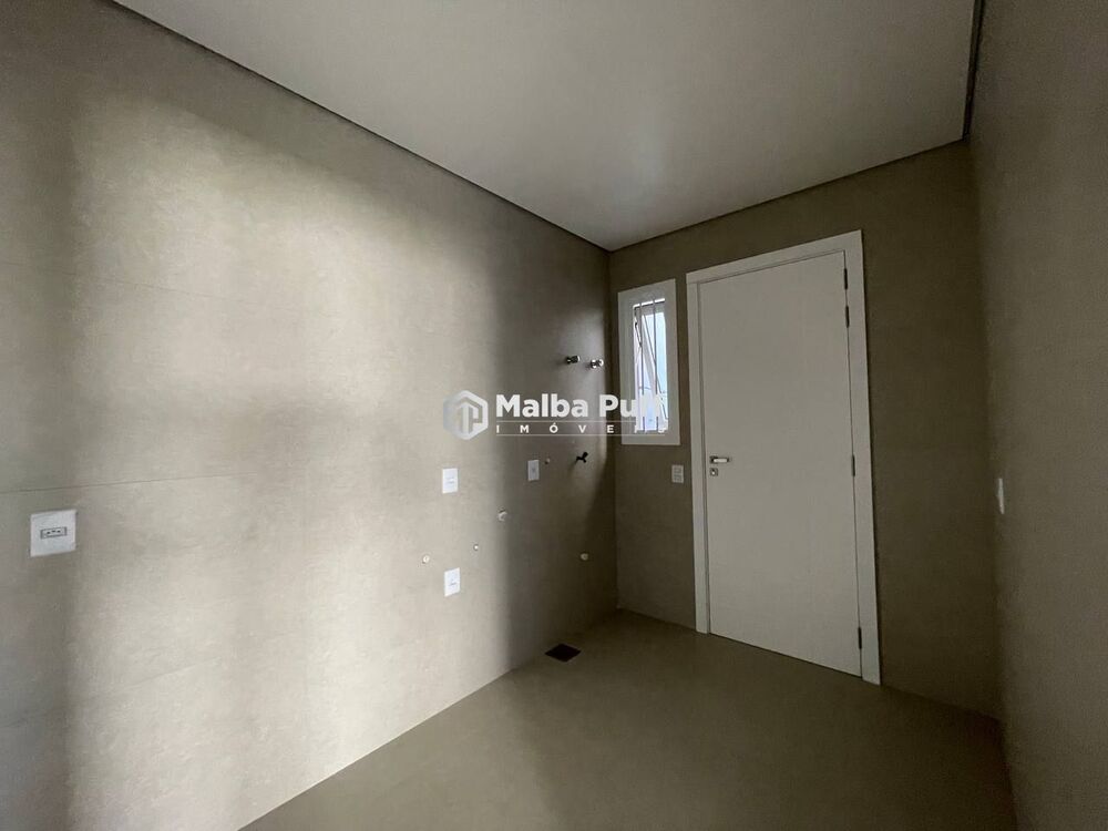 Casa à venda com 4 quartos, 247m² - Foto 4