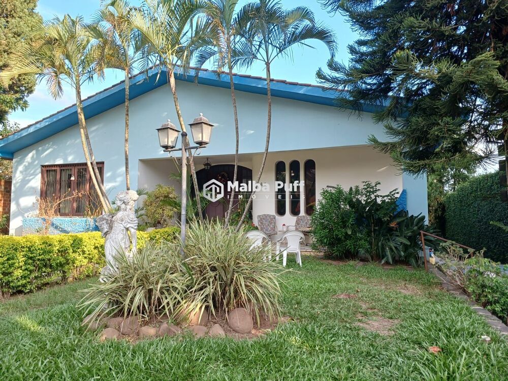 Casa à venda com 6 quartos, 400m² - Foto 2