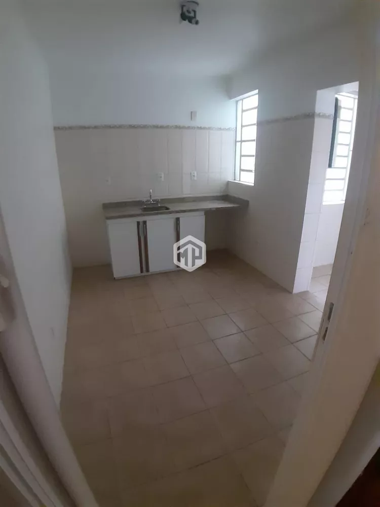 Apartamento à venda com 3 quartos, 80m² - Foto 3